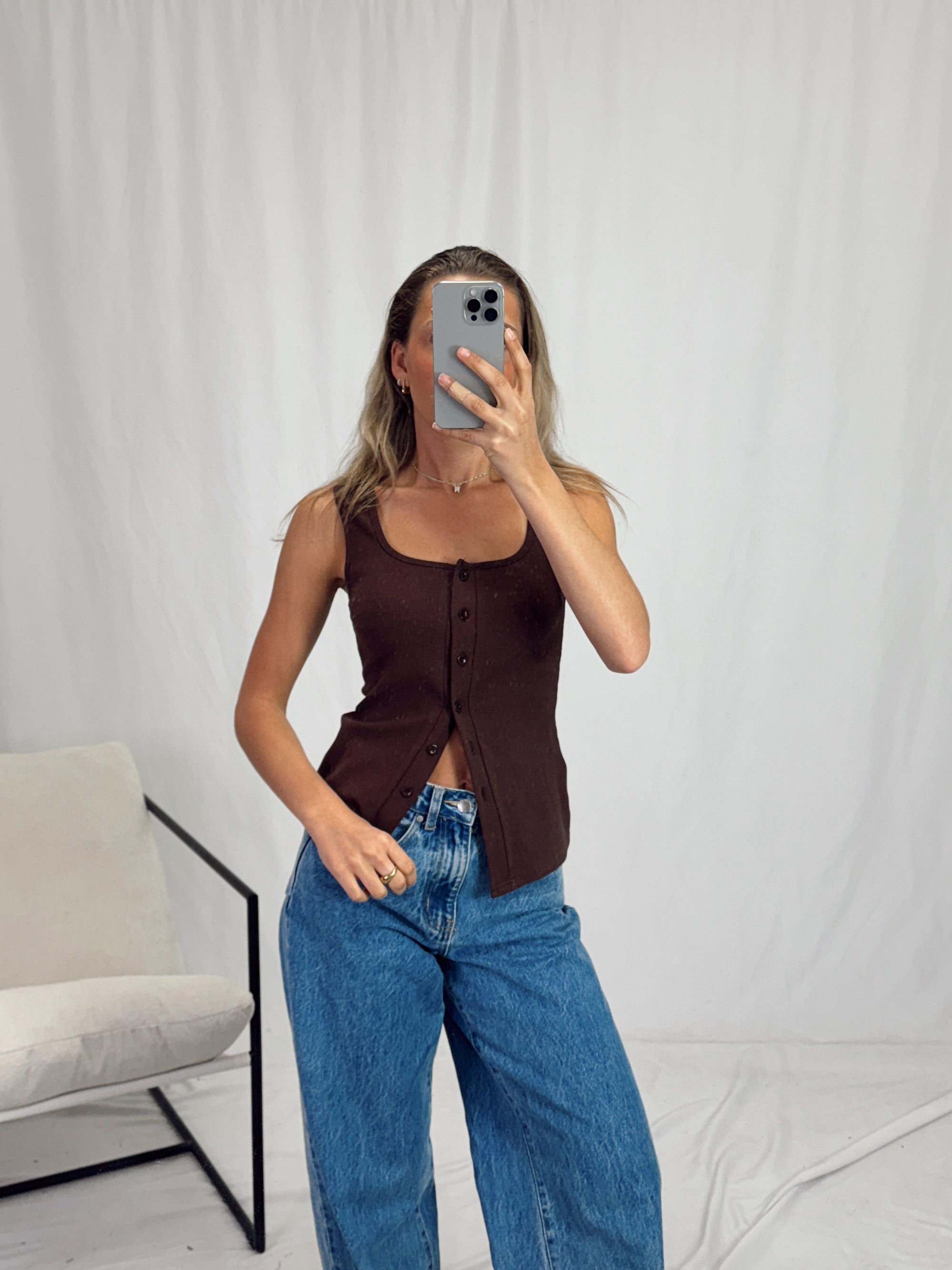 FRANKIE BUTON THROUGH RIBBED TANK