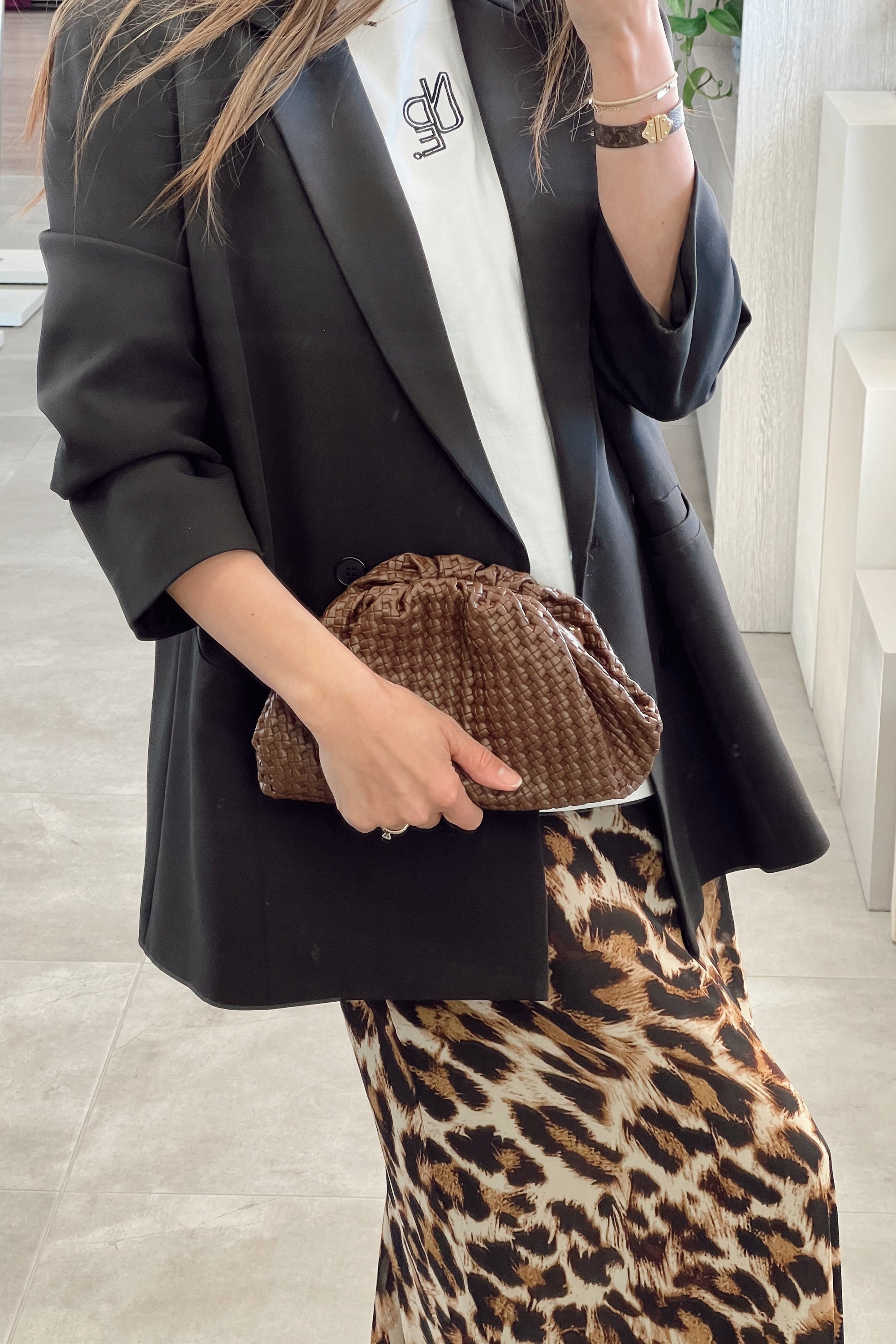VENETIA WOVEN CLUTCH BAG
