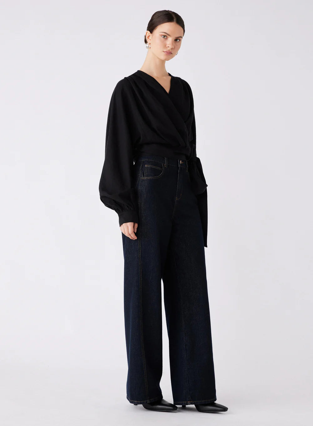 ESMAEE HILTON TIE SIDE BLOUSE