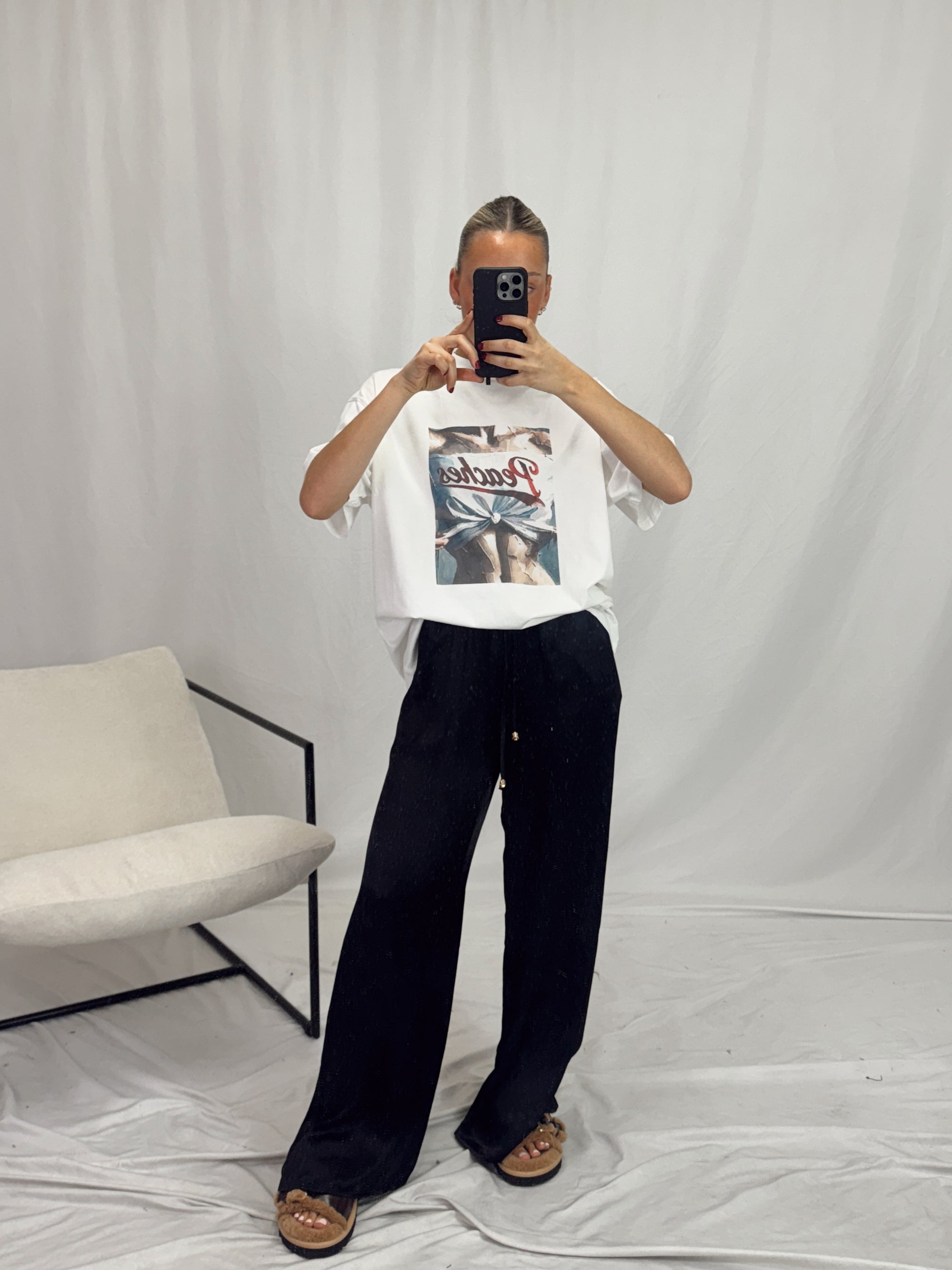 PEACHES FOREVER TEE