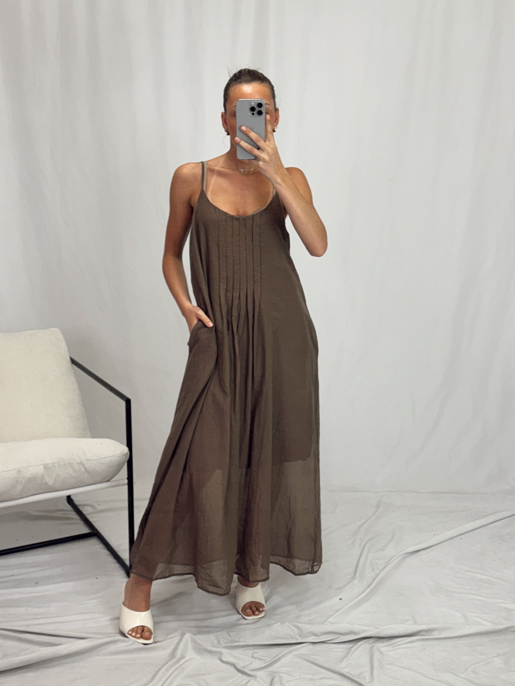 LARA CHOCOLATE DRESS