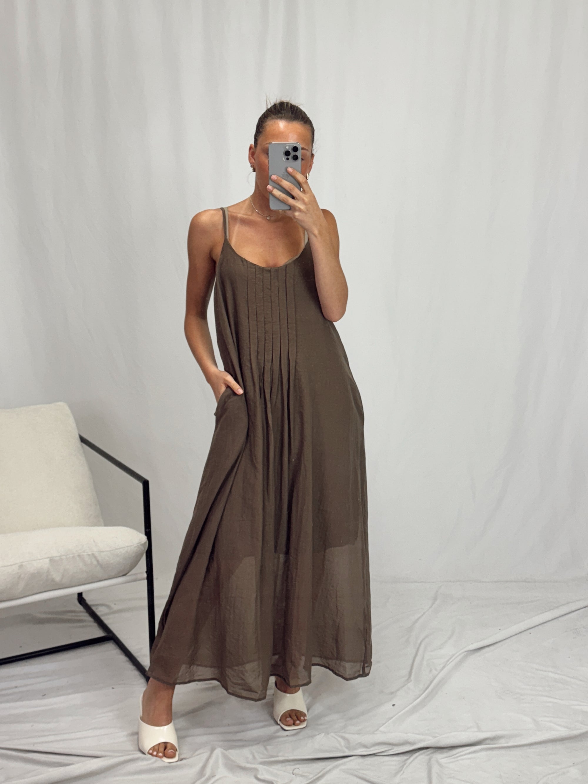 LARA CHOCOLATE DRESS