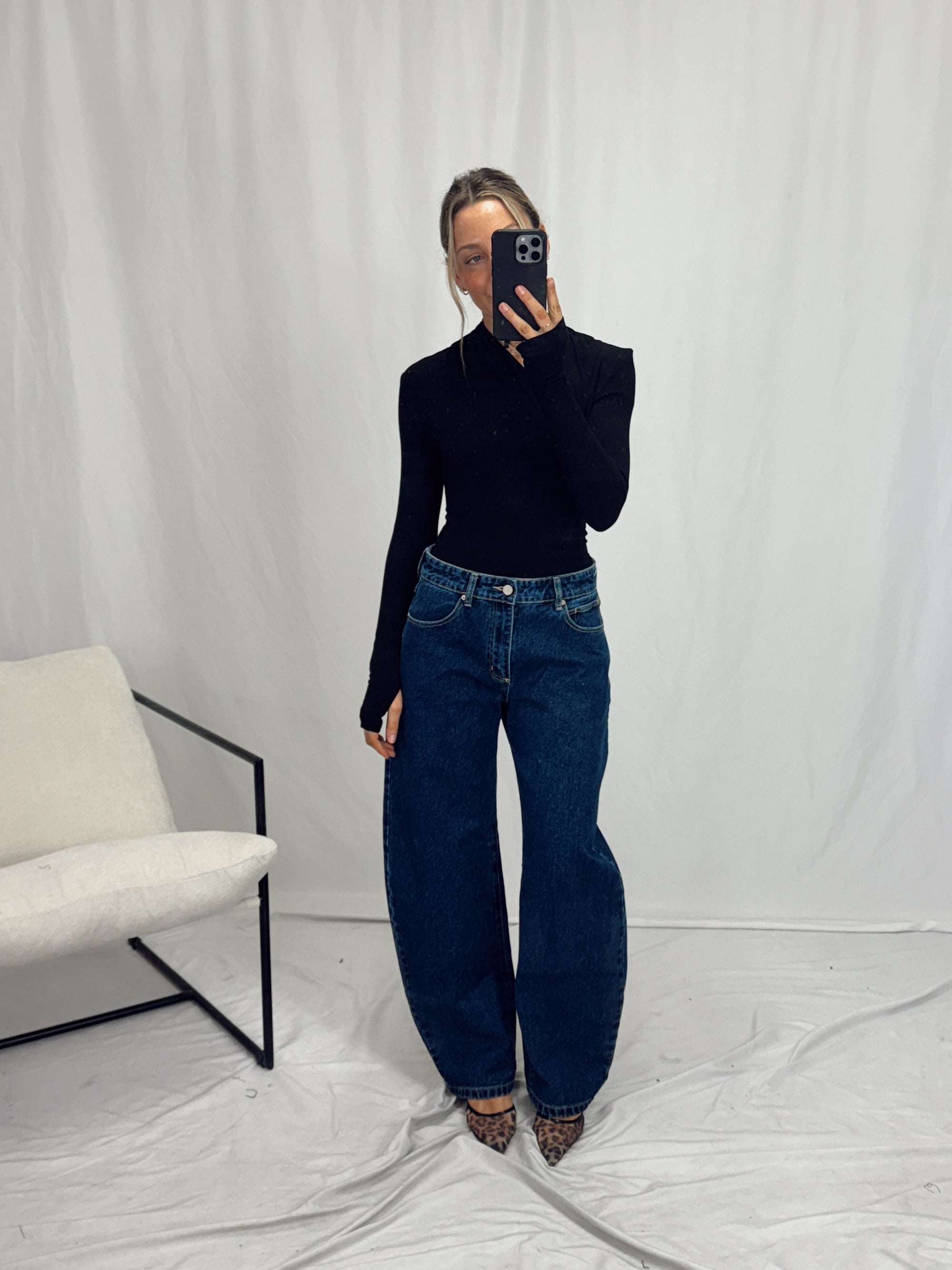 LIA BLACK KNIT TOP