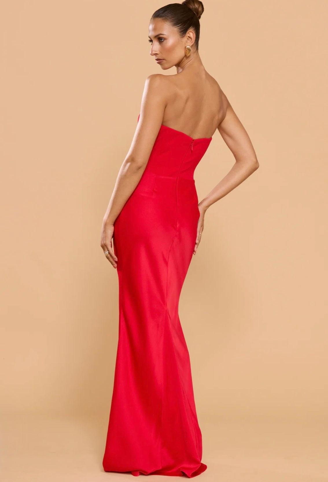 VIKTORIA STRAPLESS GOWN