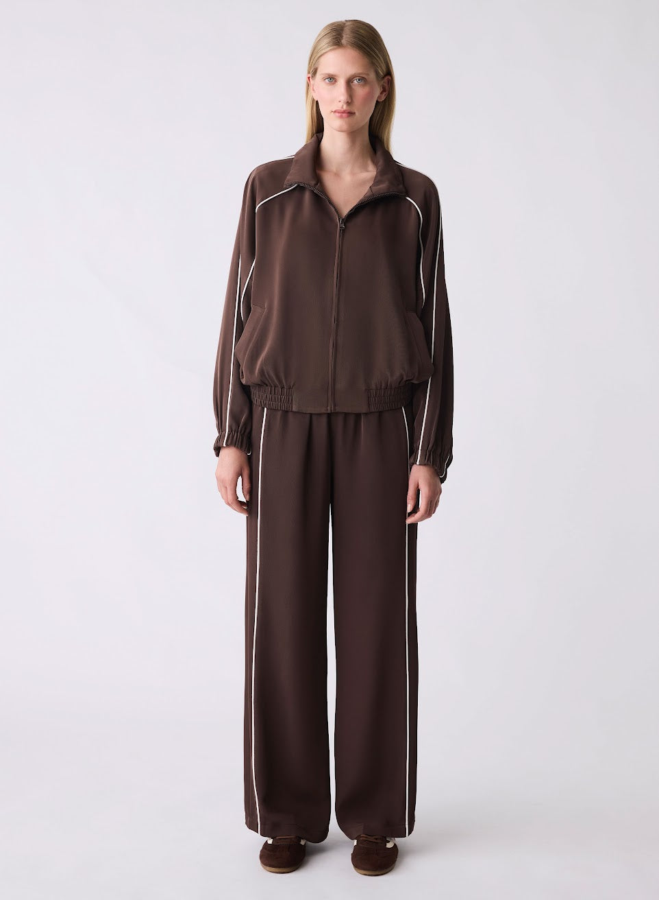 ESMAEE STAYCATION JACKET
