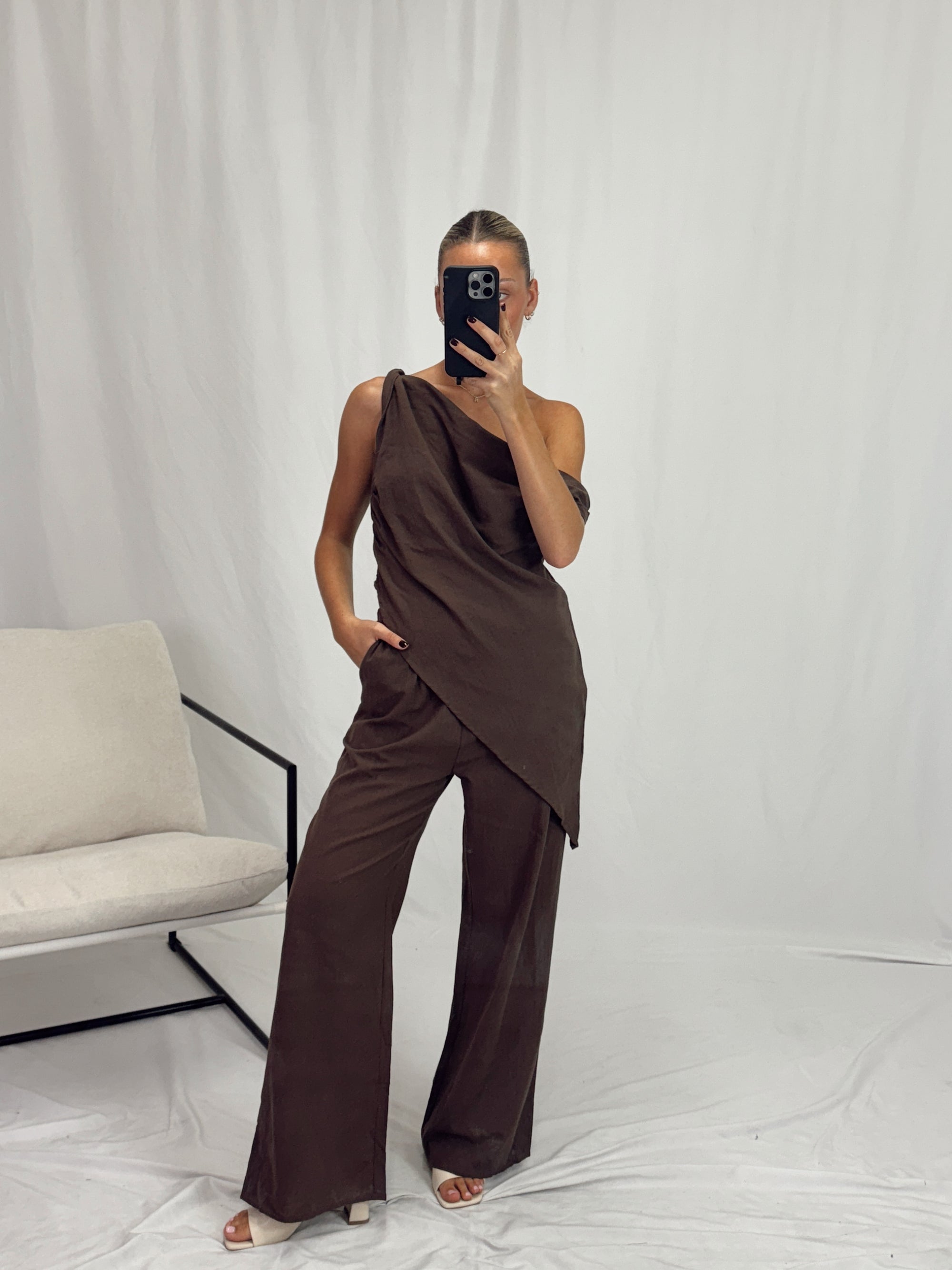 BY FRANKIE OFF SHOULDER SET - CHOCOLATE