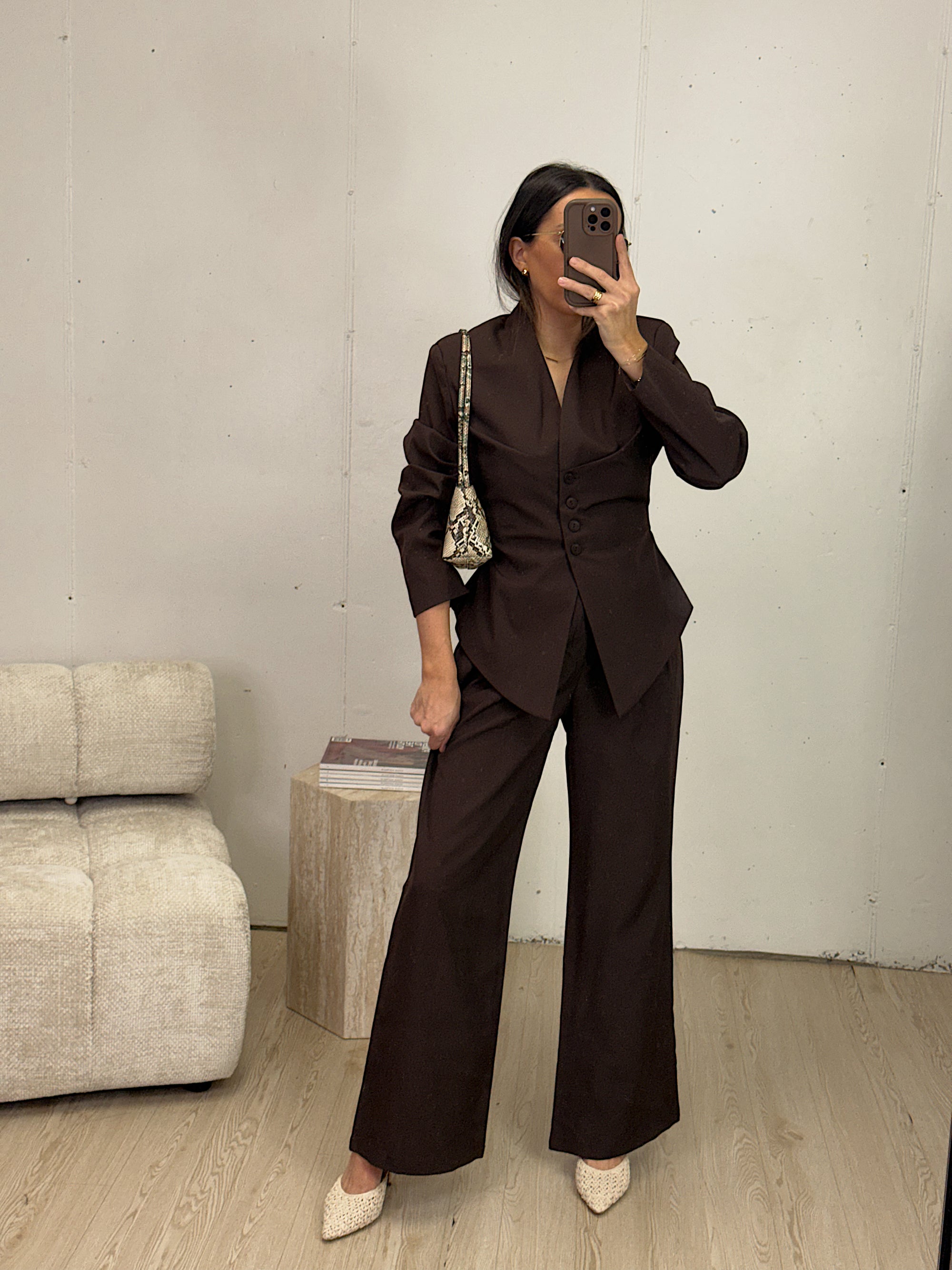 LARSA SUIT
