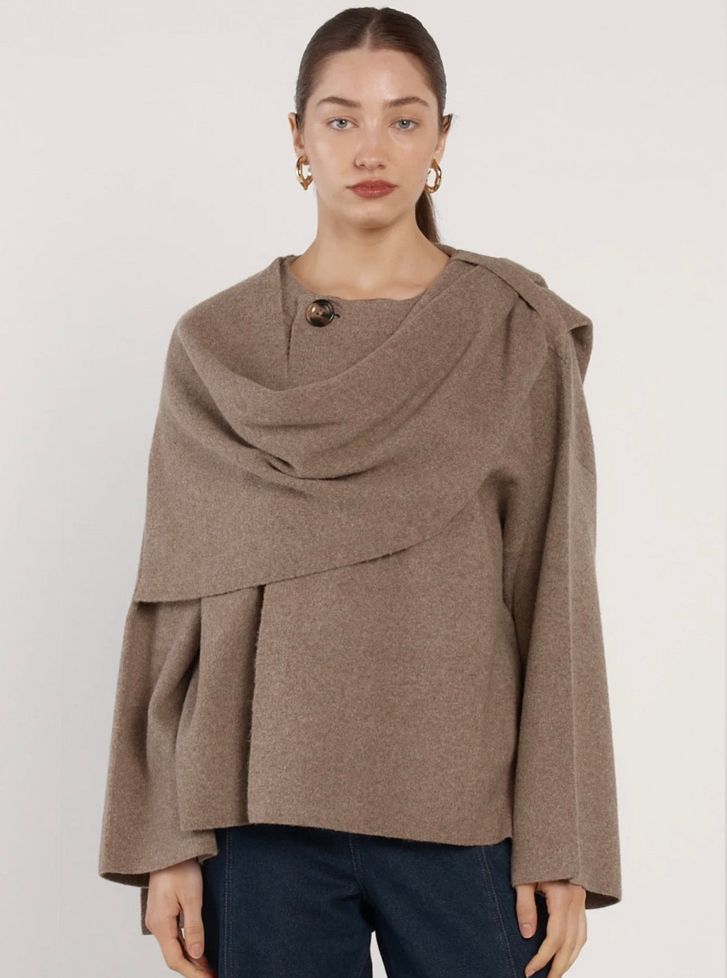 AMARIS CAPE CARDI