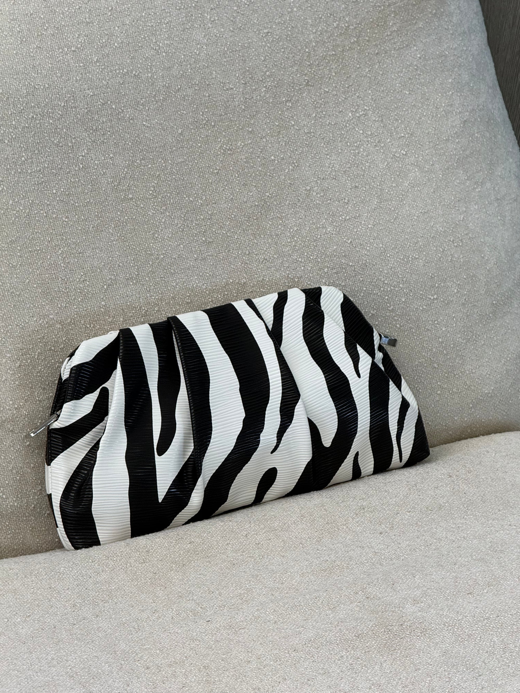 ZEBRA POUCH