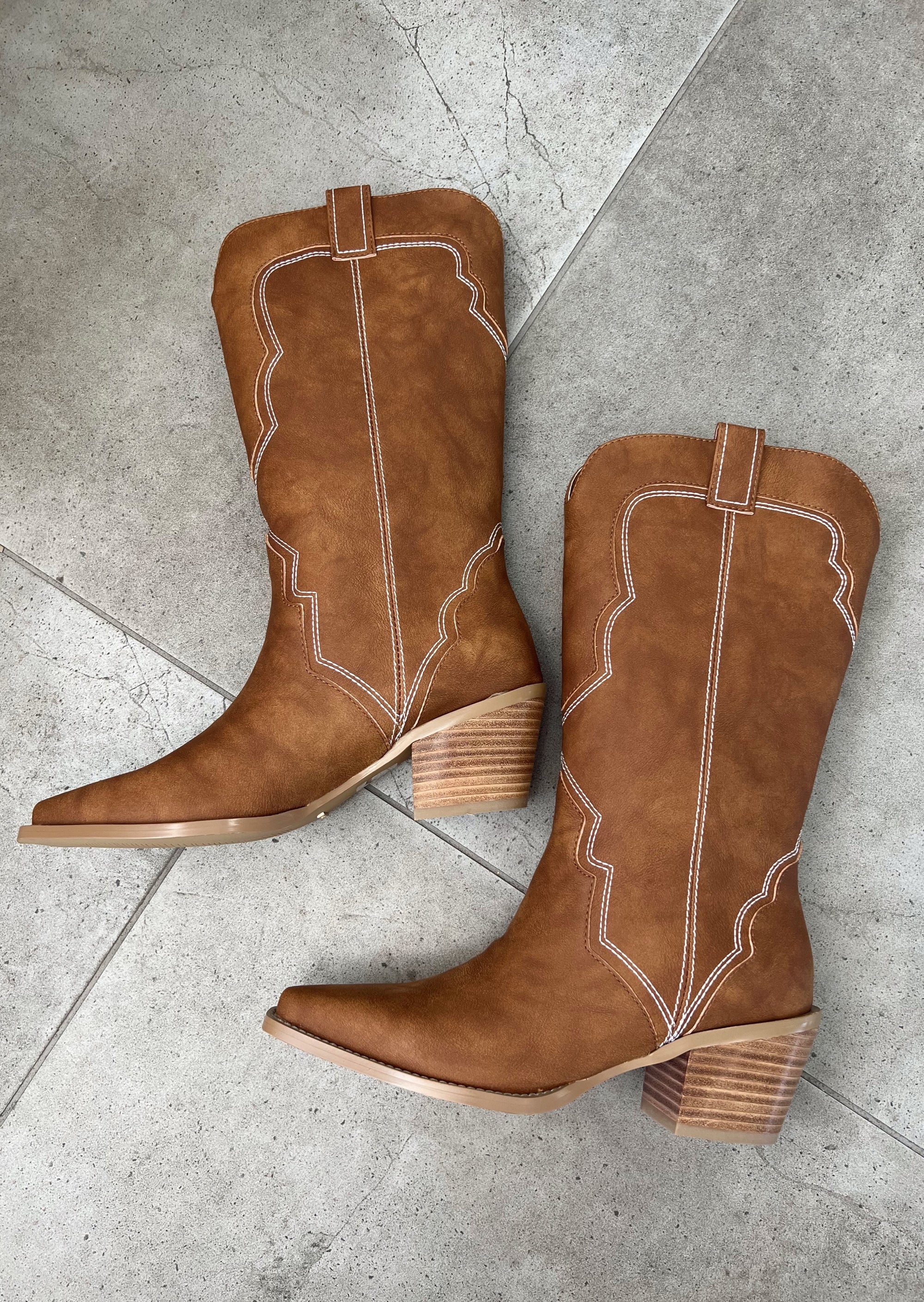 DARIEL BOOTS