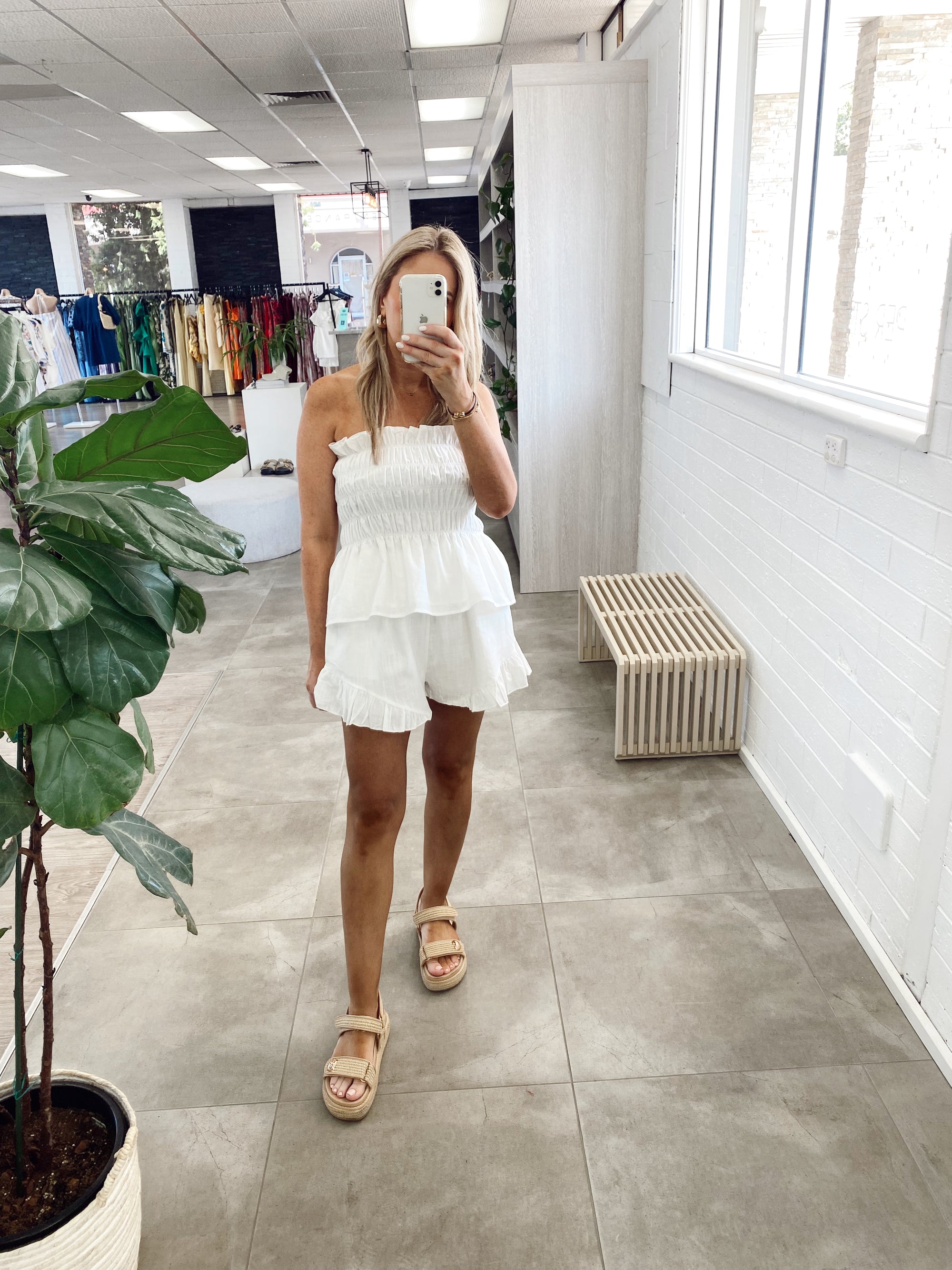 RUFFLE SHORT SET WHITE