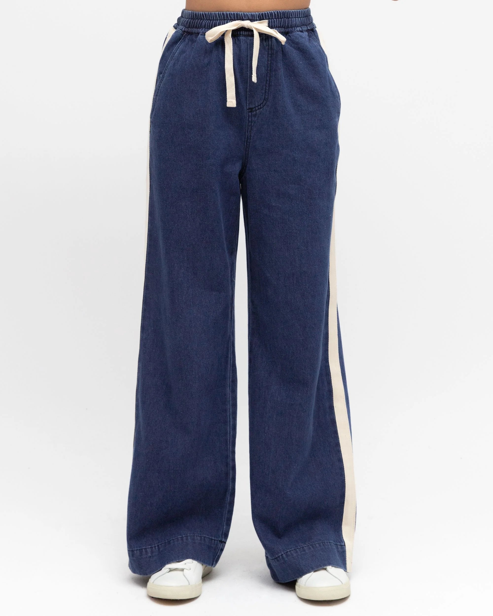 LUNA DENIM JEAN WITH SIDE STRIPE