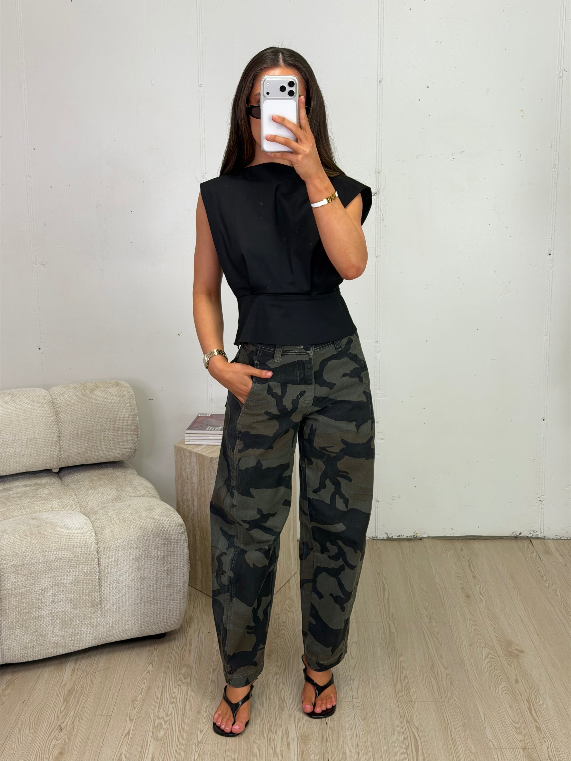 THE CAMO MOMENT JEANS