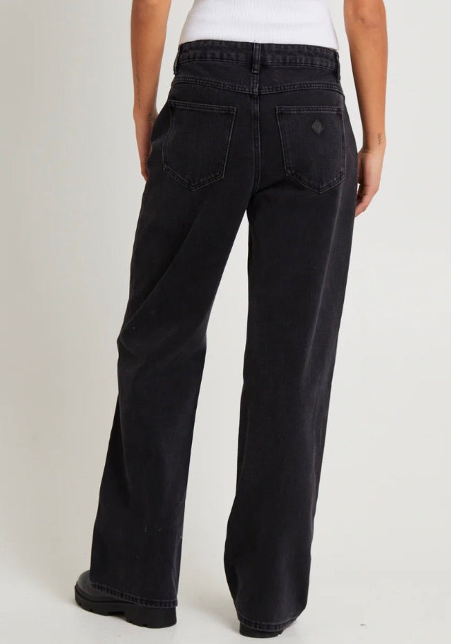 A BRAND MID BAGGY BLACK