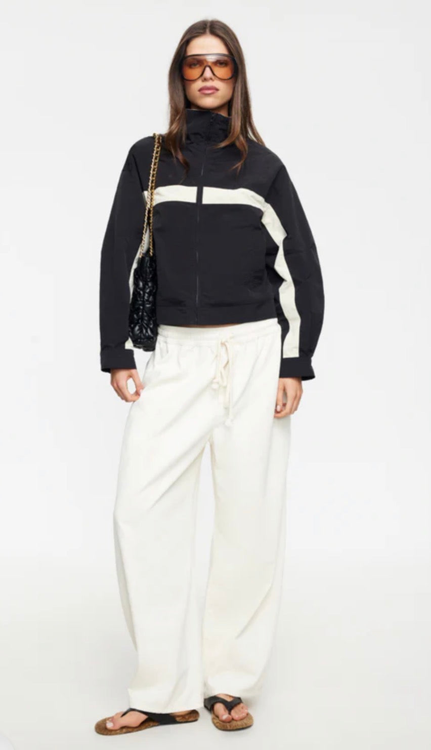 ESSENTIAL WINDBREAKER