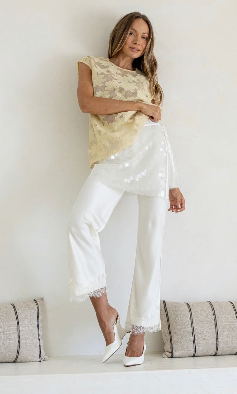 PEACH AND PARLA ANISSA LACE TOP