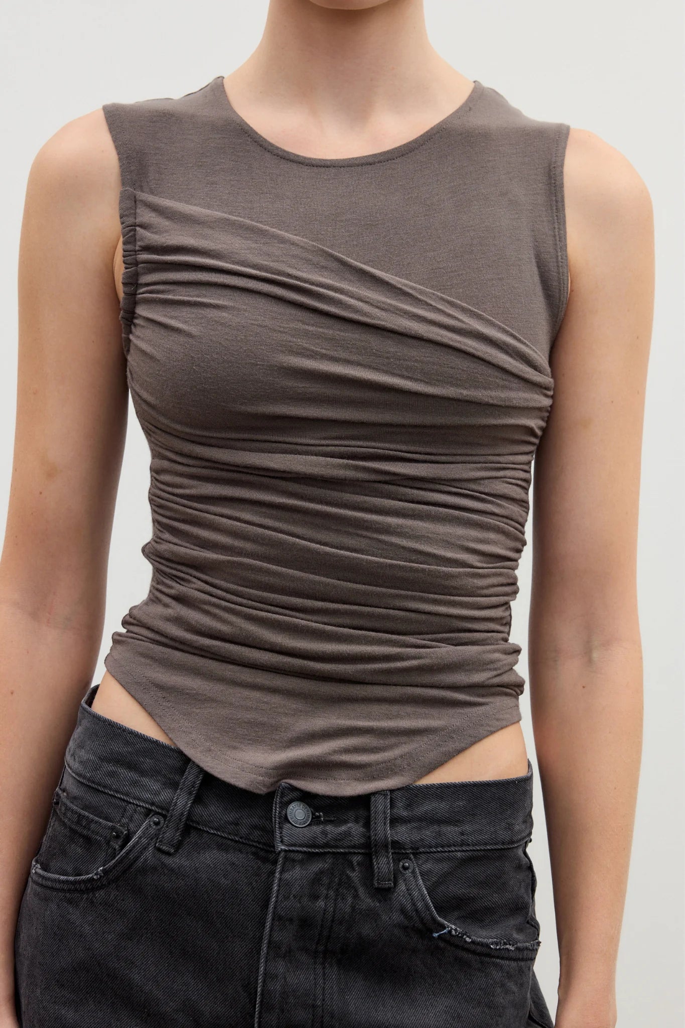 BAYSE ROSELANI SLEEVELESS TOP