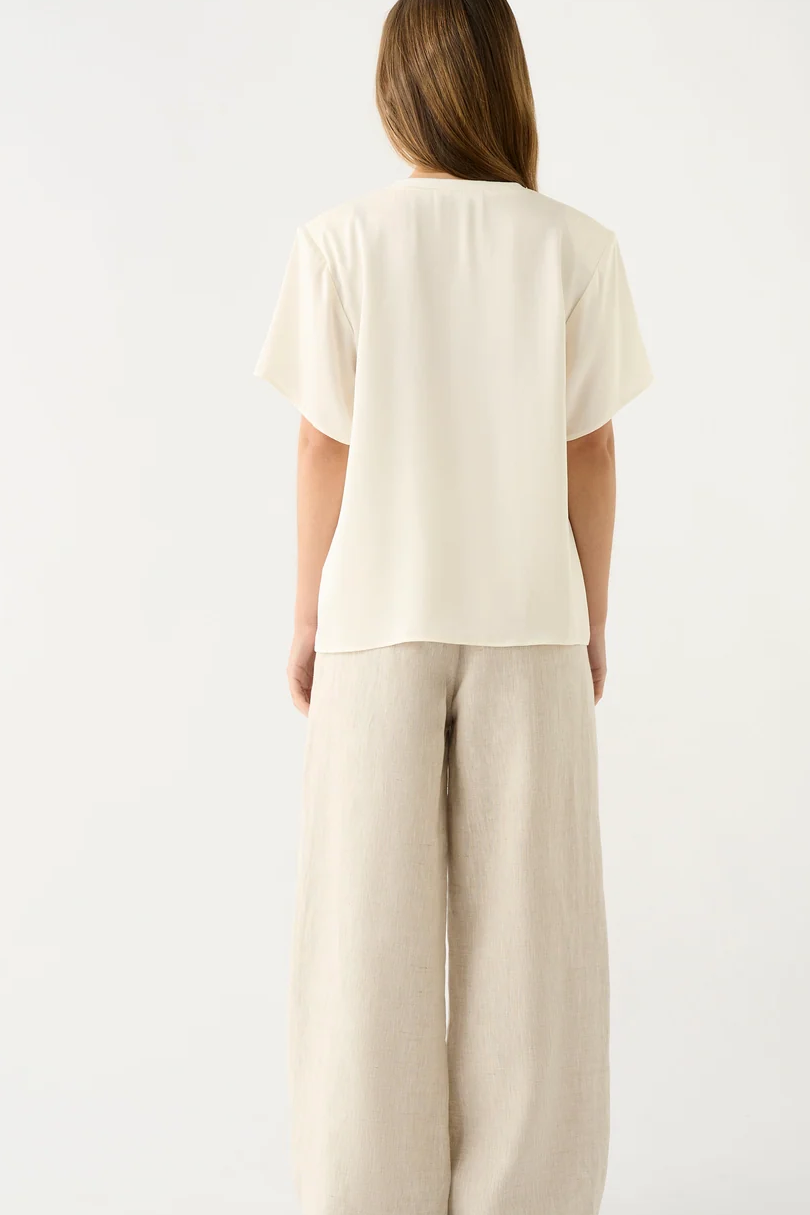 ESMAEE FORESHORE TEE